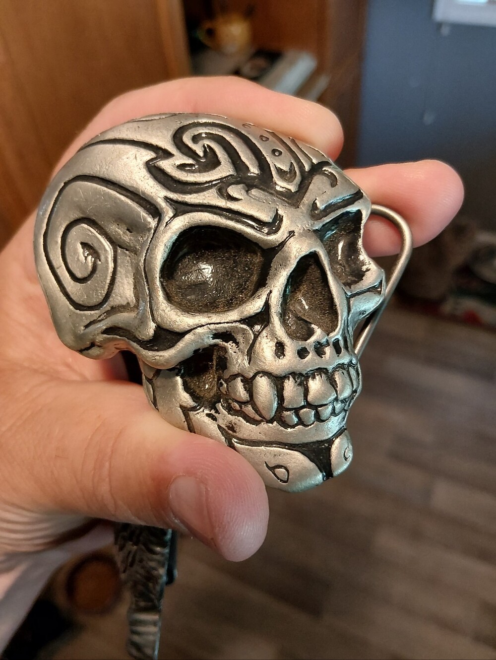Men's Silver-Tone Skull Br L t Buckle - Gothic Statement